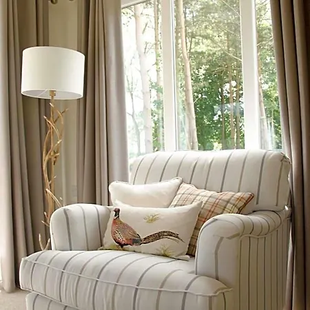 Hollicarrs - Woodland Lodge York