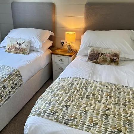 Hollicarrs - Woodland Lodge York