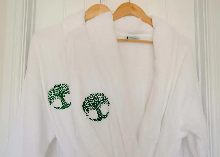 Hollicarrs - Woodland York