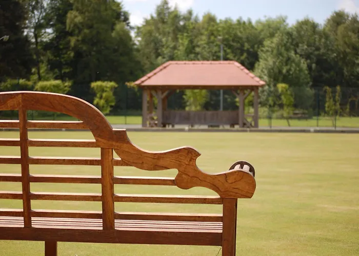 Hollicarrs - Woodland Lodge *