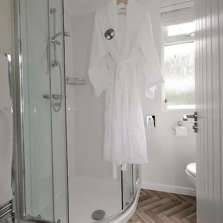 Lodge Hollicarrs - Woodland *