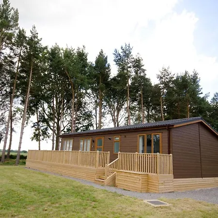 Hollicarrs - Woodland Lodge York
